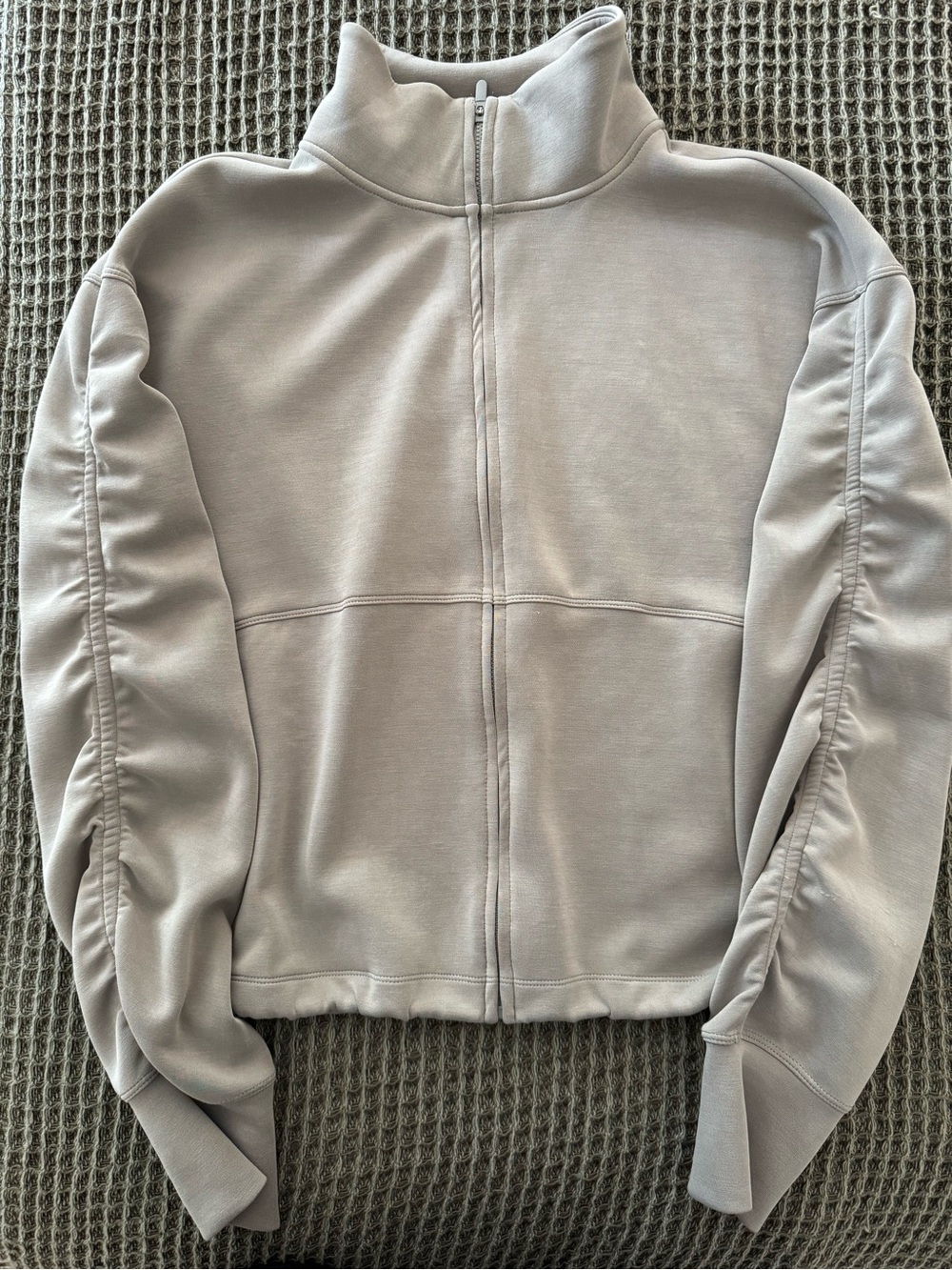 ZELLA Cropped Gray Zip-Up Jacket with Ruched Sleeves